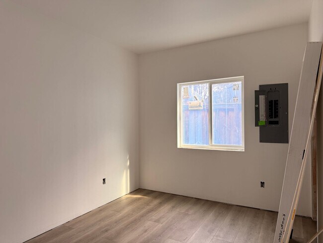 Building Photo - New Construction!