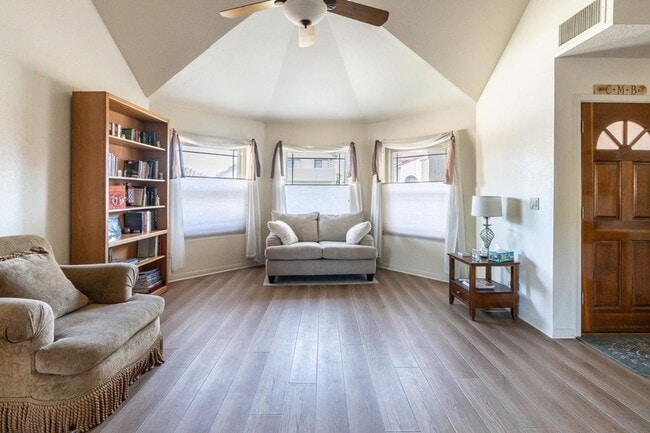 Building Photo - 2434 W Lompoc Ave