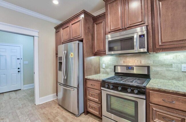 Building Photo - 5869 Halleck Ct