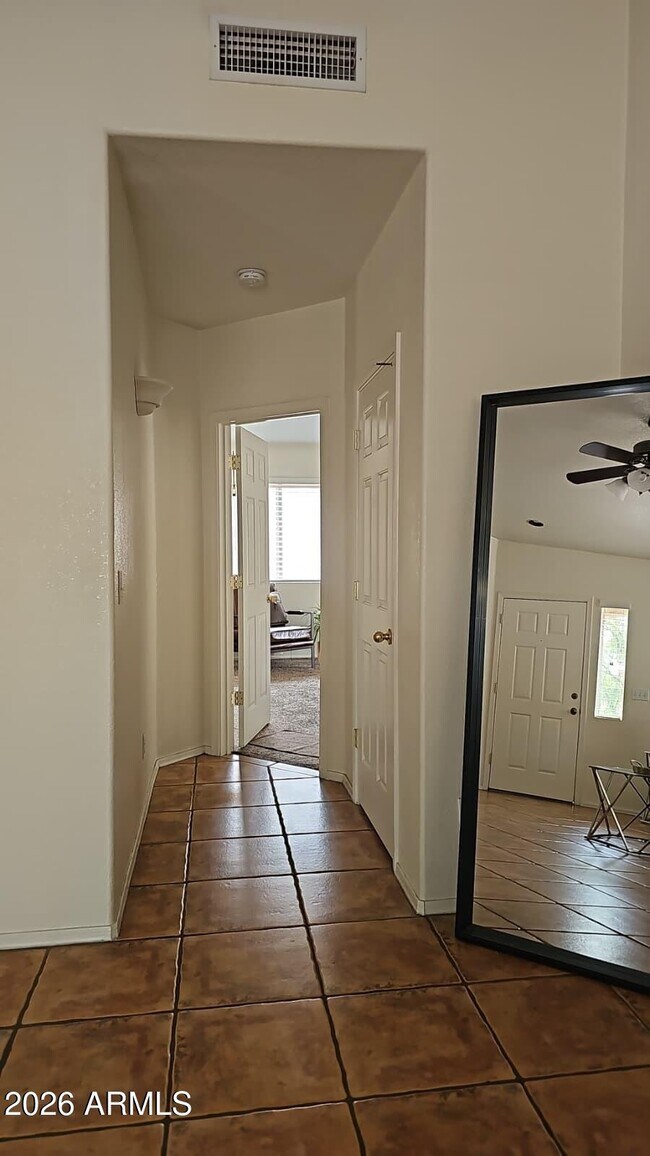 Building Photo - 2174 W Roundwood Pl