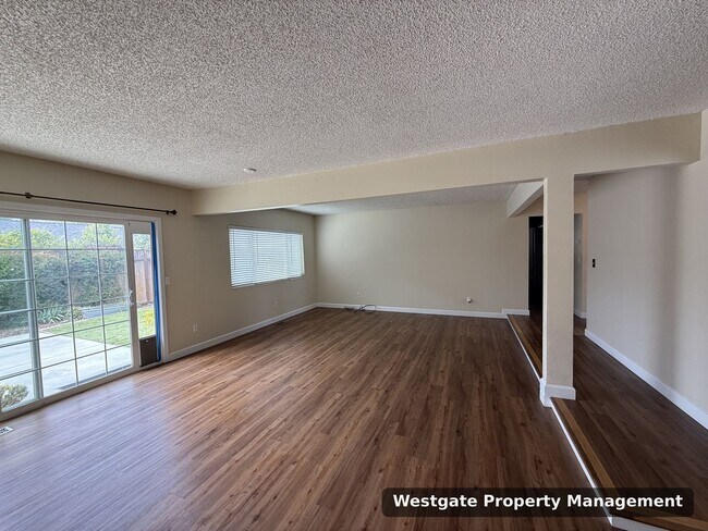 Building Photo - 1729 Kearny St