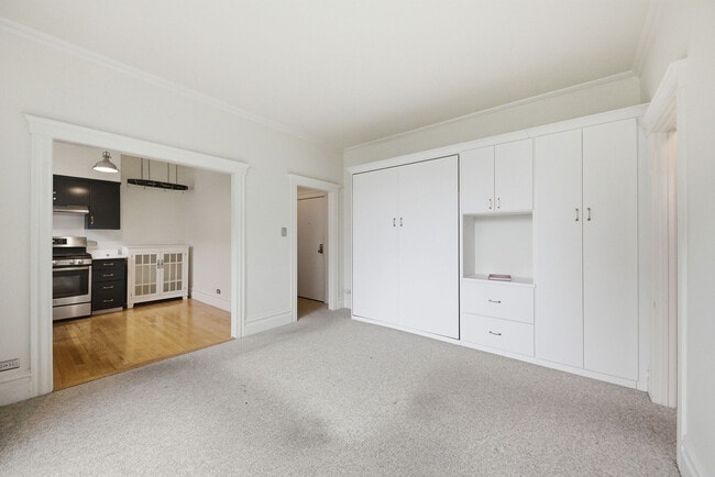 Building Photo - 2211 California St