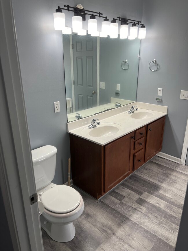 Building Photo - 1044 Cindy Jo Ct