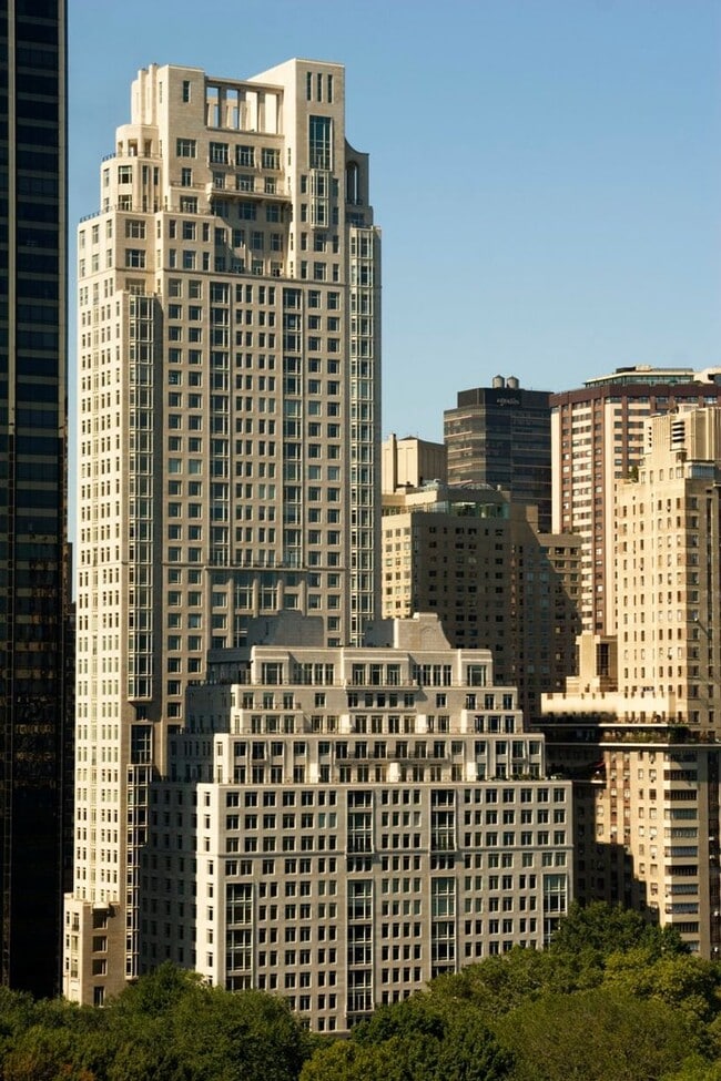 Building Photo - 15 Central Prk W