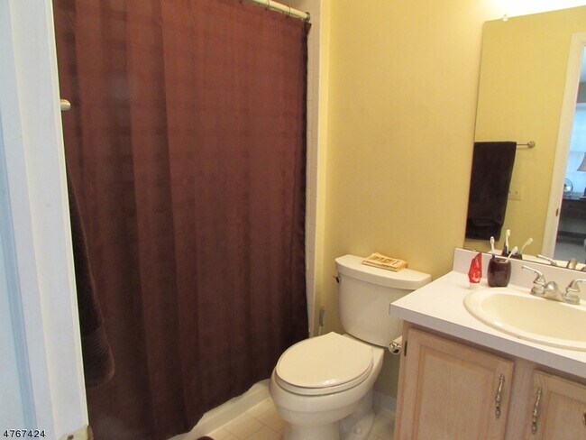 Building Photo - 8 Genoble Rd