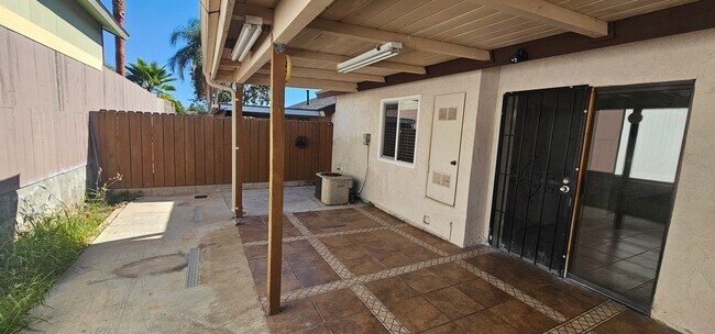 Building Photo - 1357 Greenfield Dr