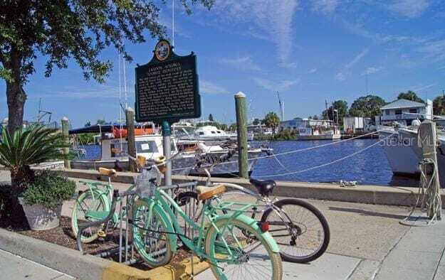 Building Photo - 656 Windrush Bay Dr