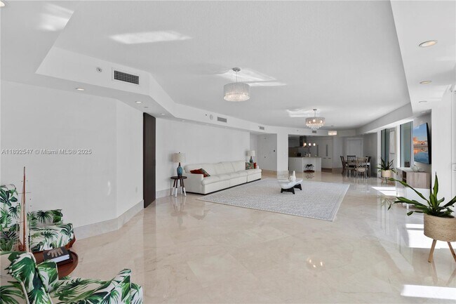 Building Photo - 200 Sunny Isles Blvd