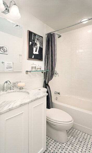 Building Photo - 20 Chapel St