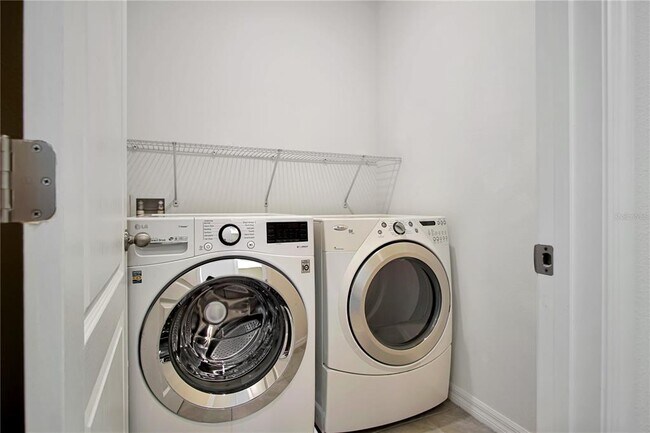 Building Photo - 736 Brooklet Dr