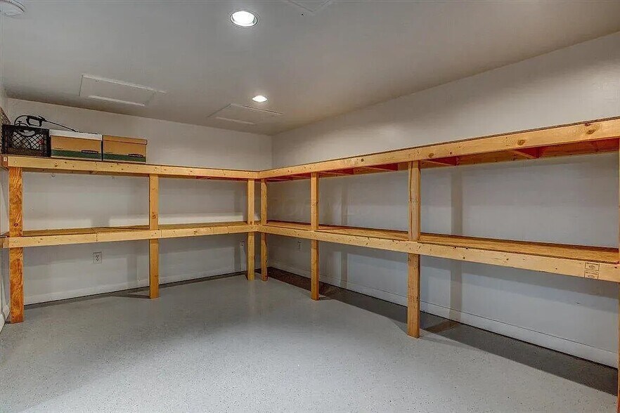 Building Photo - 1962 Manley Way