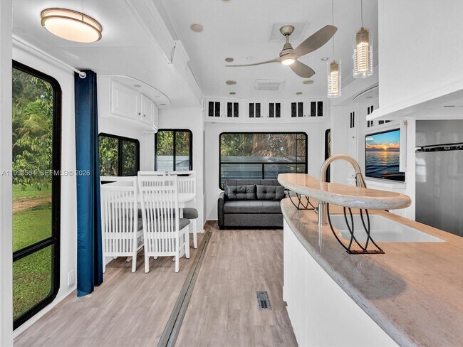 Building Photo - 6920 SW 182nd Way