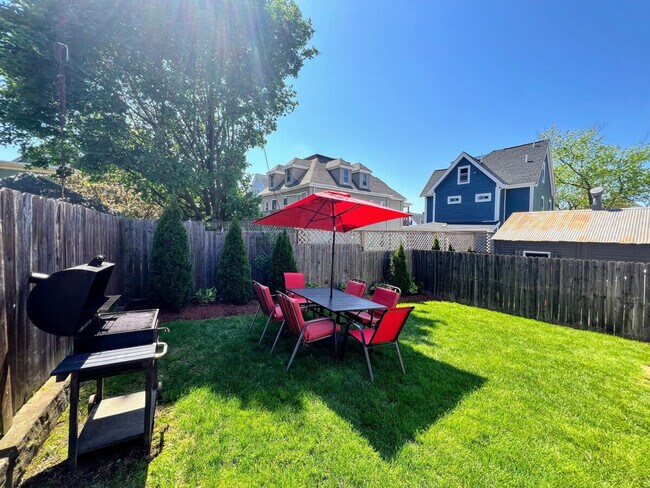 Building Photo - 7 Summit Ave