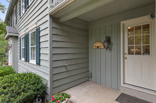 Building Photo - 12819 Huntercreek Rd