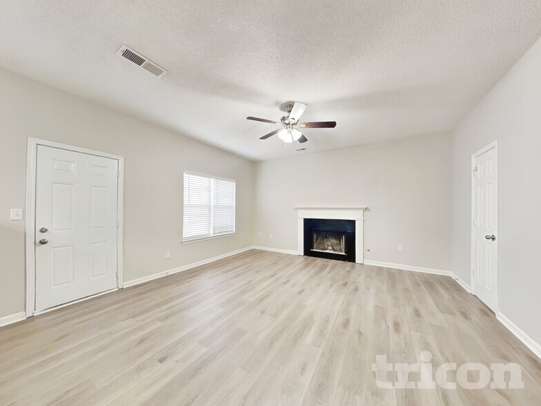 Building Photo - 2368 Rambling Way