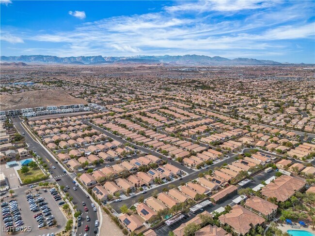 Building Photo - 11076 Zampino St