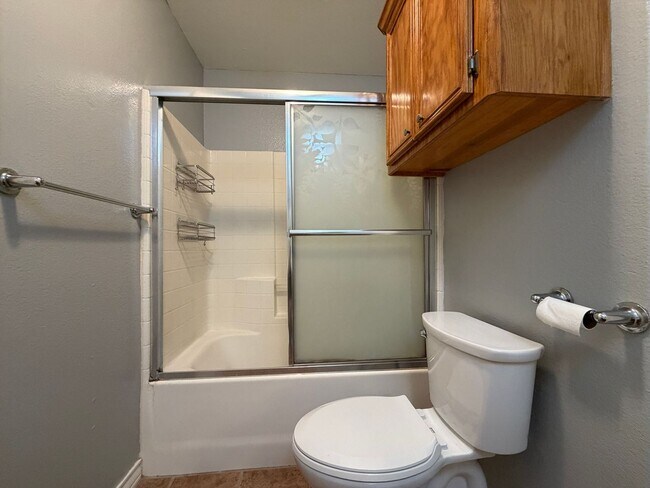 Building Photo - 6629 Kodiak Dr