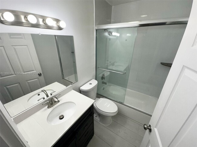Building Photo - 10521 Mahogany Key Cir