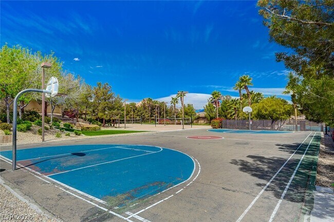 Building Photo - 121 Standing Stone St