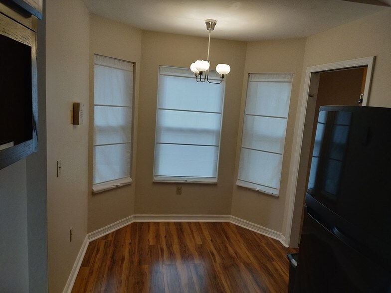 breakfast nook and pantry - 1947 SW 72 St