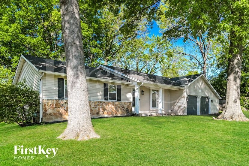 Building Photo - 125 Lake Point Dr