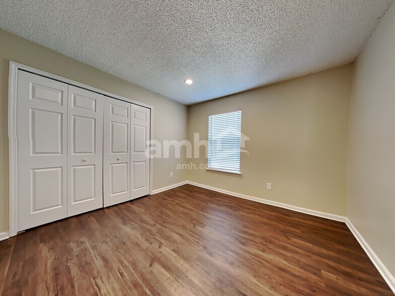 Building Photo - 9734 Hazel Lake Dr