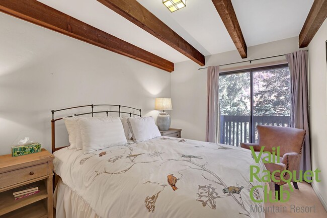 Building Photo - Available March-December ONLY - 2BR + Loft, 2BA with Health Club Membership