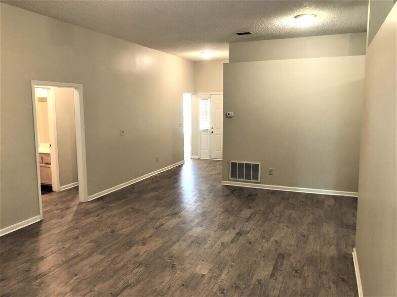 Building Photo - 1773 Dartmouth Dr