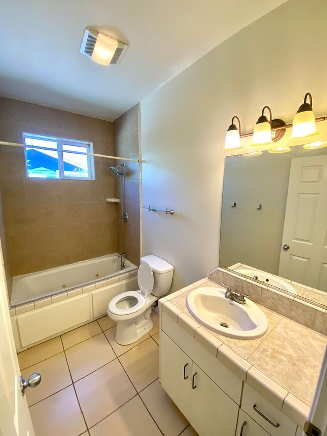 Building Photo - Available Soon! Beautiful house in the Ave's