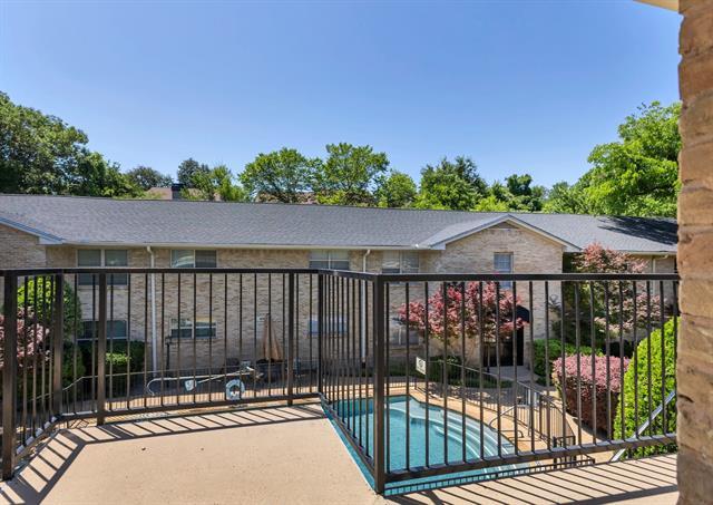 Building Photo - 7718 Royal Ln