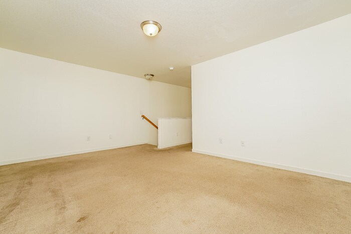 Building Photo - 20009 Elgin Dr