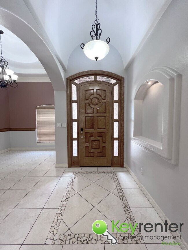Building Photo - 3Bed/2Bath Gorgeous and move in ready.  (S...