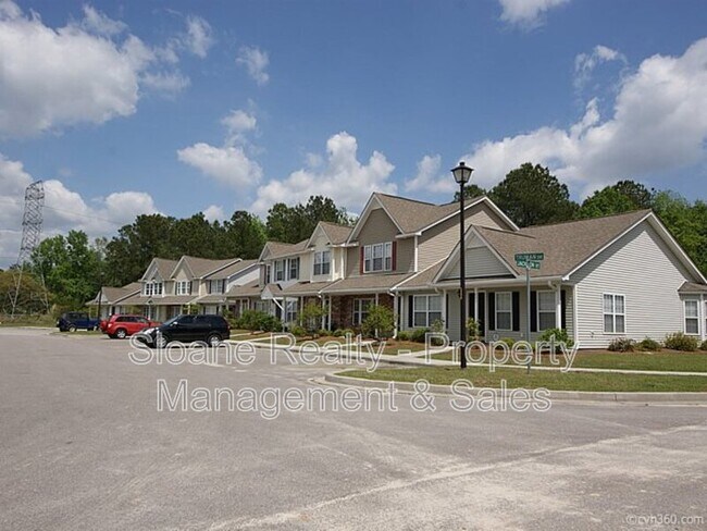 Building Photo - 557 Truman Dr