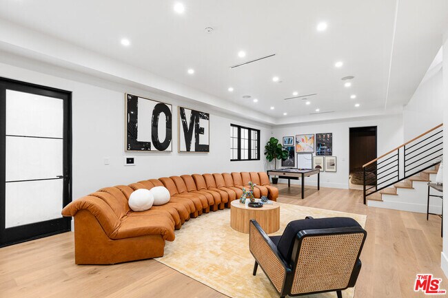 Building Photo - 2565 Patricia Ave