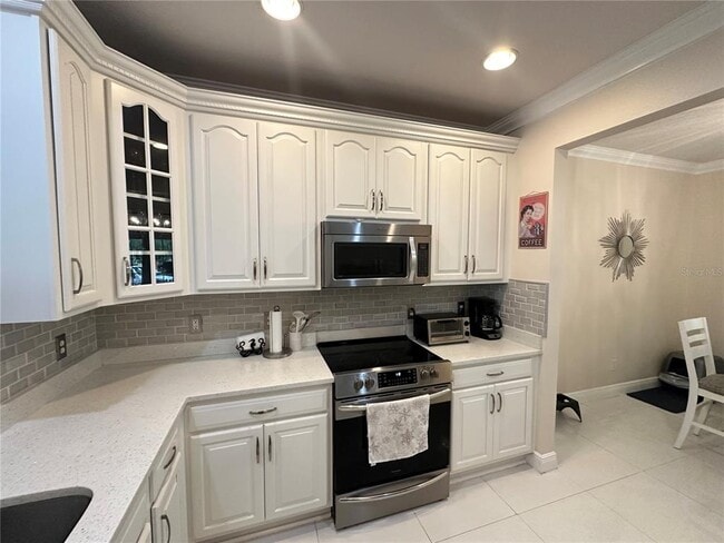 Building Photo - 8929 Silk Bay Pl