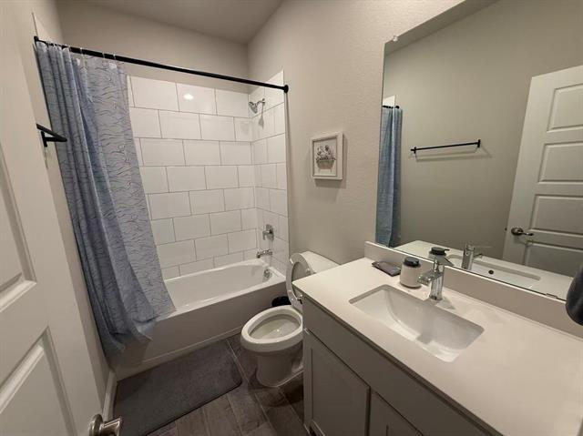 Building Photo - 1721 Swallow St