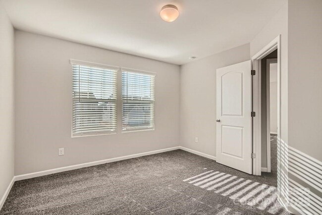 Building Photo - 170 Fairfield Dr