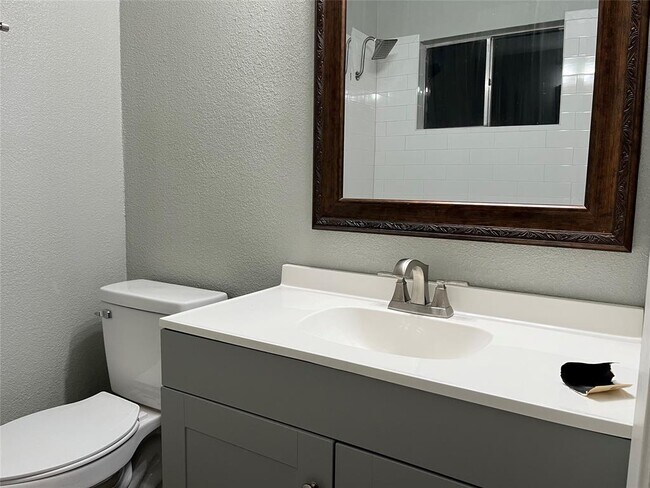 Building Photo - 1619 Cripple Creek Dr