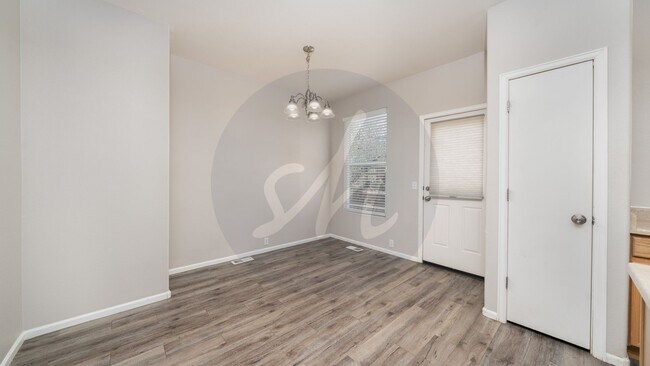 Building Photo - Townhome in The Bluffs at Spring Creek