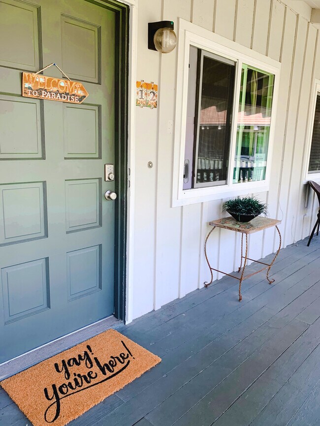 Building Photo - 3080 Lincoln St