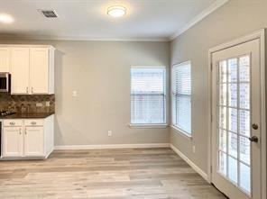 Building Photo - 9325 Jerico Dr