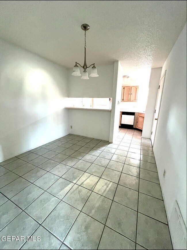 Building Photo - 11501 Cree Ct