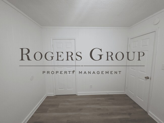 Building Photo - #450 - 412-414 Ridley St Duplex