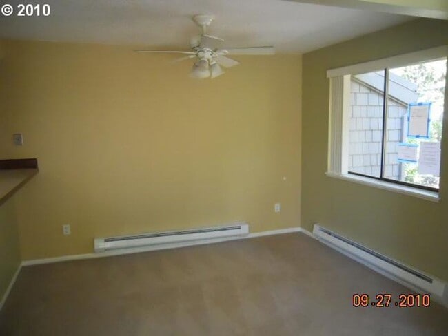 Building Photo - 44 Crestfield Ct