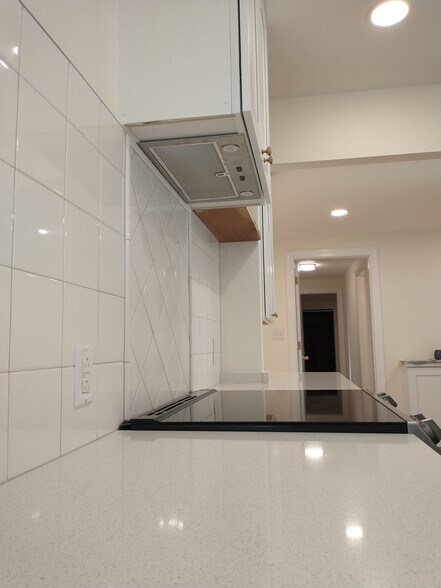 Building Photo - 1385 Overlook Dr