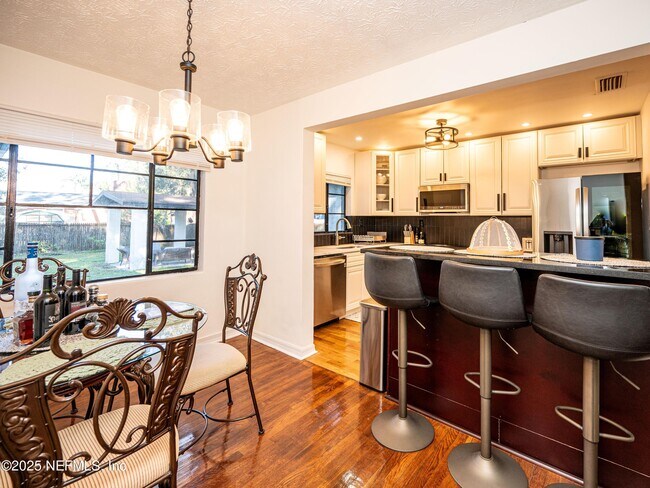 Building Photo - 2339 Broward Rd