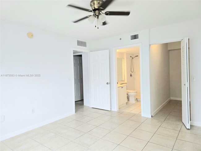 Building Photo - 15410 SW 284th St