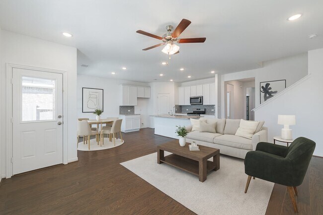 Building Photo - 31319 Horseshoe Meadow Bend Ln