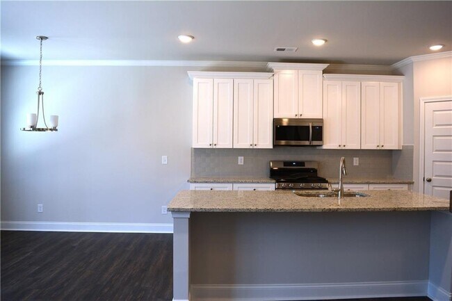 Building Photo - 215 Hellen Vly Dr