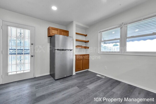 Building Photo - 907 Higbee Dr N